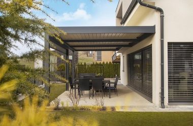 <p>What makes a bioclimatic pergola installation last 25 years? An expert guide</p>